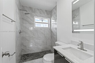 2847 Polk St in Hollywood, FL - Foto de edificio - Building Photo