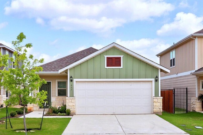 property at 637 Pickrell Lp