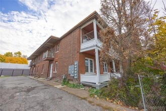 2253 Niagara St in Niagara Falls, NY - Building Photo - Building Photo