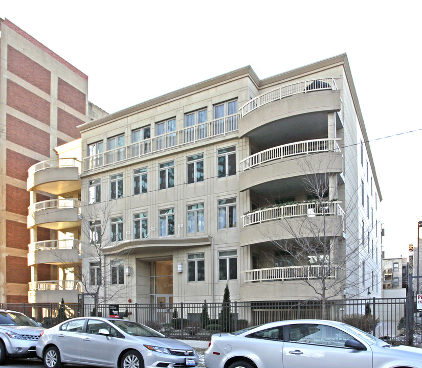 Provenance Condominiums in Chicago, IL - Building Photo