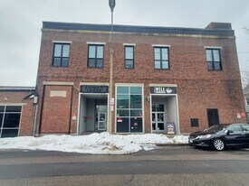 173 Border St in Boston, MA - Building Photo