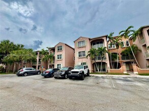 6520 NW 114th Ave in Doral, FL - Building Photo - Building Photo