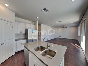 8971 N 171st Dr in Waddell, AZ - Building Photo - Building Photo