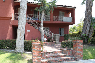 462 S Palm Dr in Beverly Hills, CA - Building Photo - Building Photo