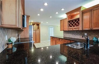 1010 Sumica Dr in Ft. Myers, FL - Building Photo - Building Photo