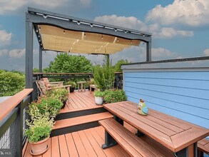 2737 Eastern Ave in Baltimore, MD - Building Photo - Building Photo