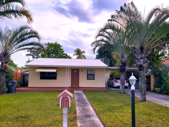 property at 2846 Van Buren St