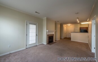 311 Lowell St, Unit 2217 in Andover, MA - Building Photo - Building Photo