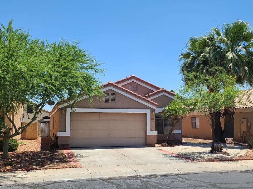 13009 W Evans Dr in El Mirage, AZ - Building Photo