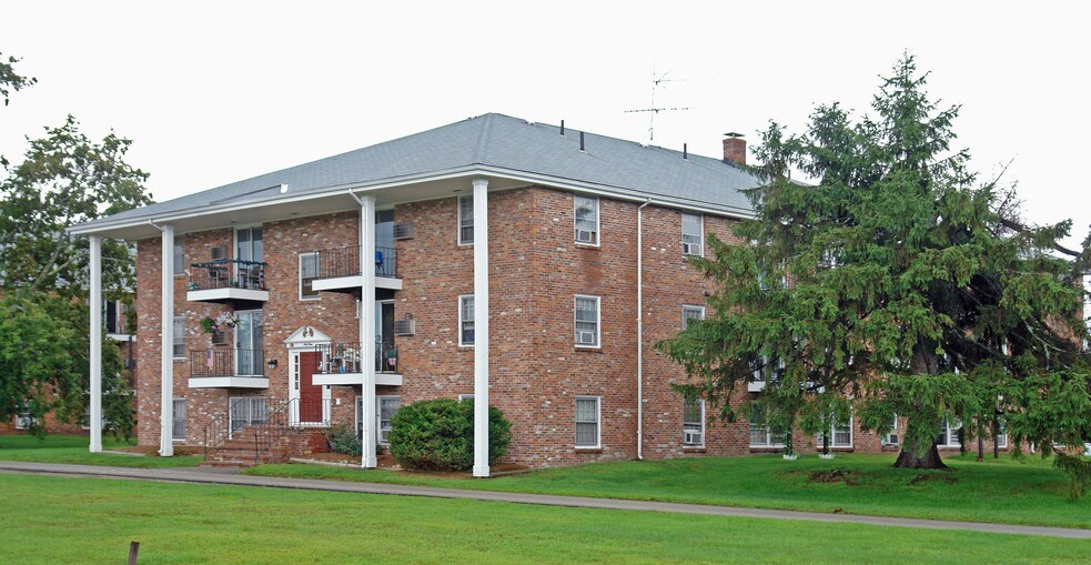 Cedar Cove Apartments Dover, NH Apartments For Rent