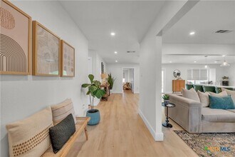 513 Santa Clara Rd in Salado, TX - Building Photo - Building Photo