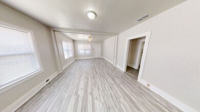 509 W 2nd St in Portales, NM - Building Photo - Building Photo