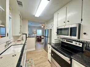 1701 17th St in Galveston, TX - Building Photo - Building Photo