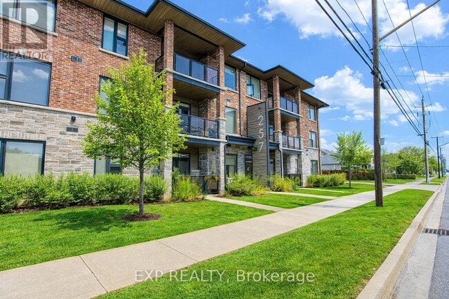 257 Millen Rd in Hamilton, ON - Building Photo - Building Photo