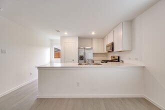 3901 Pontchartrain Pkwy in Sherman, TX - Building Photo - Building Photo