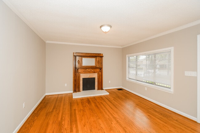 1032 Melody Dr in Birmingham, AL - Building Photo - Building Photo