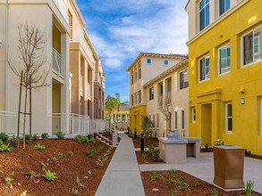 Salerno in Chula Vista, CA - Foto de edificio - Building Photo