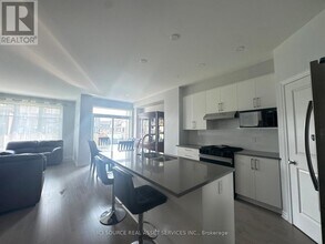 121 Ocala St in Ottawa, ON - Building Photo - Building Photo