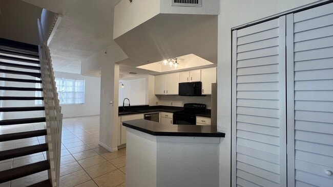 735 SW 148th Ave, Unit 1702 in Davie, FL - Foto de edificio - Building Photo