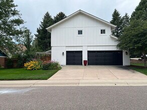 10739 E Crestridge Cir in Englewood, CO - Building Photo - Building Photo