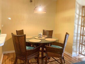 320 Knotty Pine Cir in Greenacres, FL - Building Photo - Building Photo