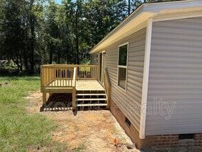 20 Gibbs Rd in Lillington, NC - Building Photo - Building Photo