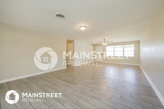 1259 Burtwood Dr in Ft. Myers, FL - Building Photo - Building Photo