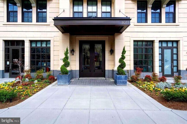 property at 1011 M St NW