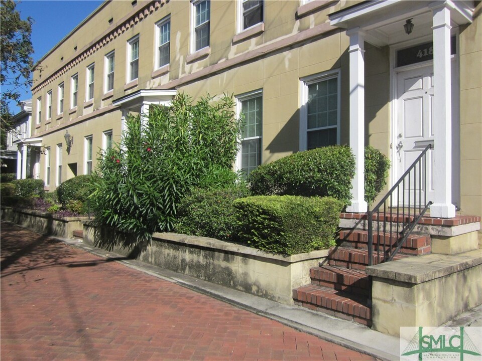 412 E Hall St in Savannah, GA - Foto de edificio