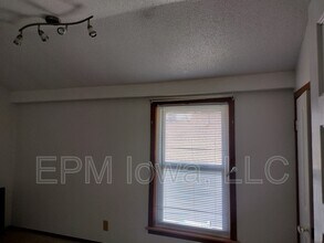 2180 8th Ave in Marion, IA - Building Photo - Building Photo