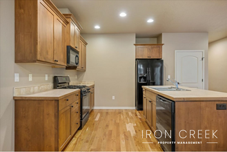 2155 S Amy Ave in Boise, ID - Foto de edificio - Building Photo
