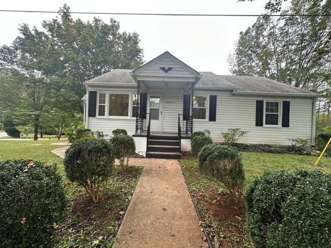 property at 2533 Mayflower Dr