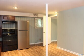 2702 Evergreen St SE in Huntsville, AL - Building Photo - Building Photo