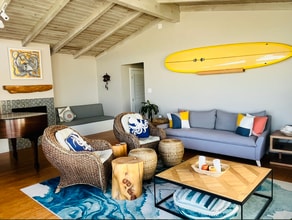 1248 Marthas Vineyard Ct in Ventura, CA - Foto de edificio - Building Photo