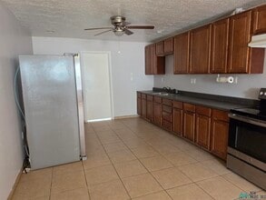 312 Pine St in Clovis, NM - Building Photo - Building Photo