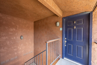 1554 Border Ave, Unit H in Corona, CA - Building Photo - Building Photo