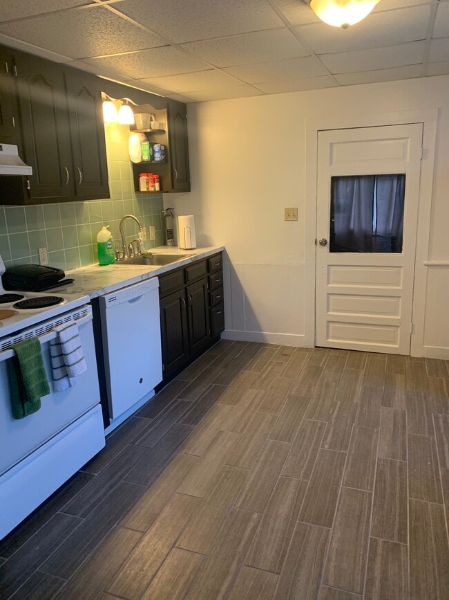 938 Vine St, Unit 2, Unit 2