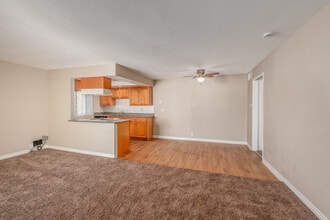 El Dorado Apartments in San Dimas, CA - Building Photo - Interior Photo