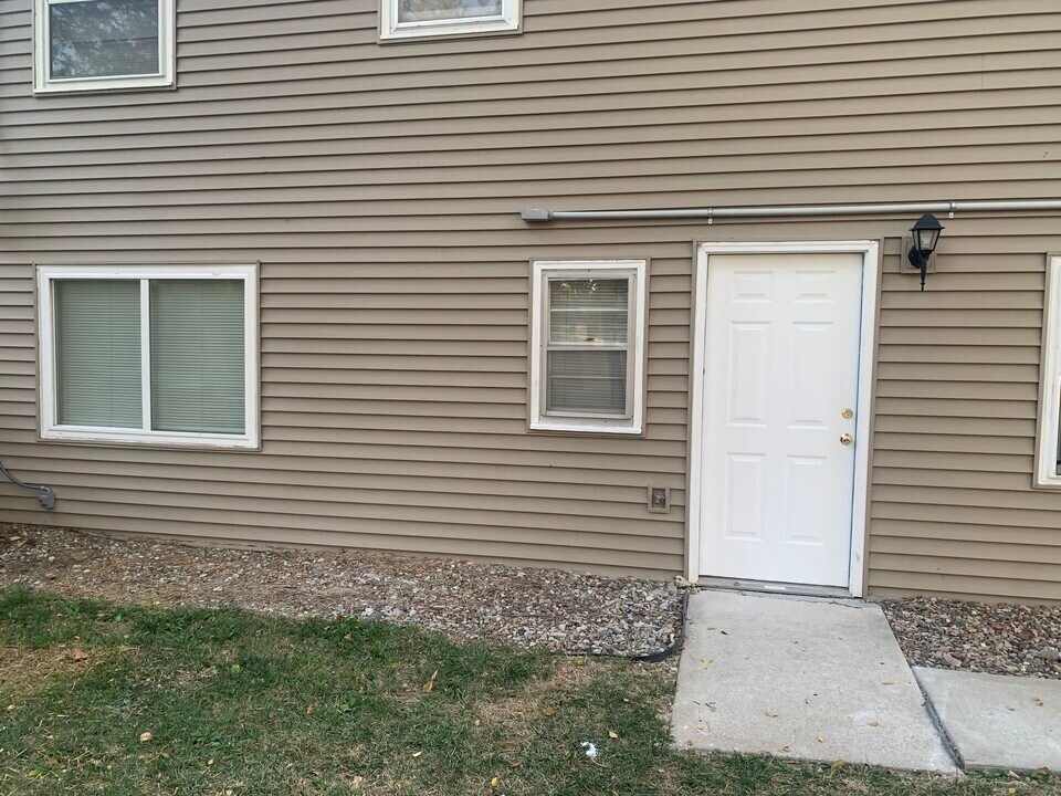 312 4th Ter, Unit 312B in Smithville, MO - Building Photo