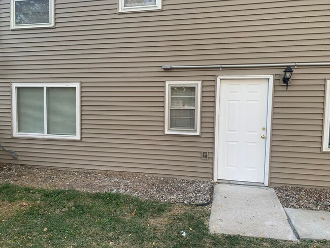 312 4th Ter, Unit 312B