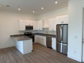 The Flats at Deep Creek in Punta Gorda, FL - Foto de edificio - Building Photo