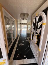 10210 Hayvenhurst Ave in Los Angeles, CA - Building Photo - Building Photo