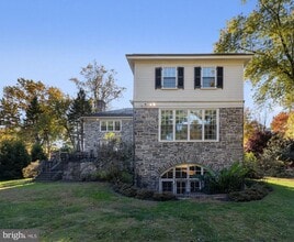 1911 Stone Ridge Ln in Villanova, PA - Building Photo - Building Photo