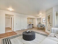 Meridian Heights photo'