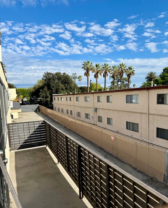 278 E Washington Blvd in Pasadena, CA - Building Photo