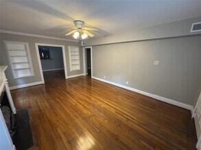 1802 Banks St in Houston, TX - Building Photo - Building Photo