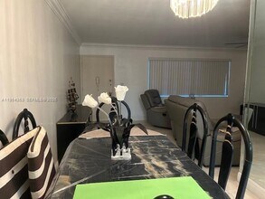 3923 NE 166th St in North Miami Beach, FL - Building Photo - Building Photo