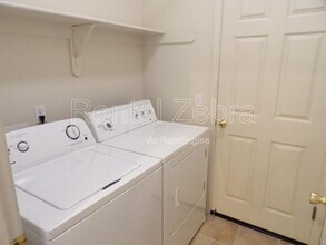 1896 Edgewood Ct in Merced, CA - Building Photo - Building Photo