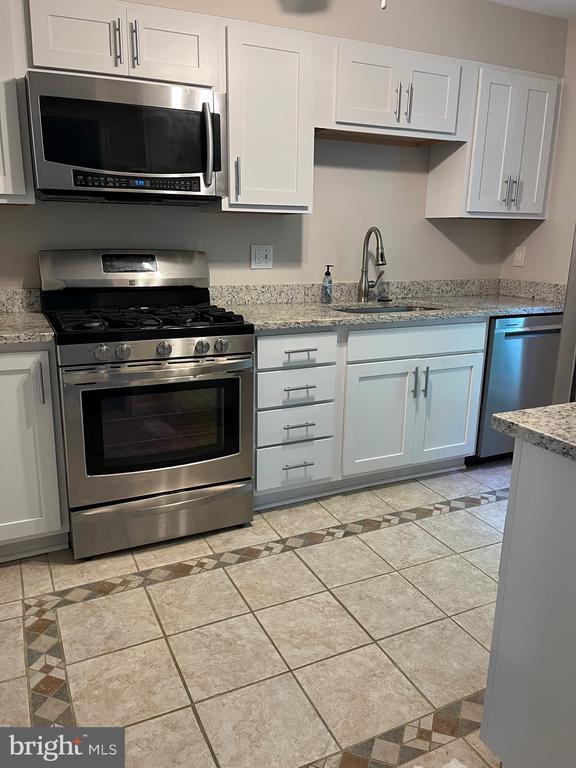 12142 Cardamom Dr in Woodbridge, VA - Building Photo - Building Photo