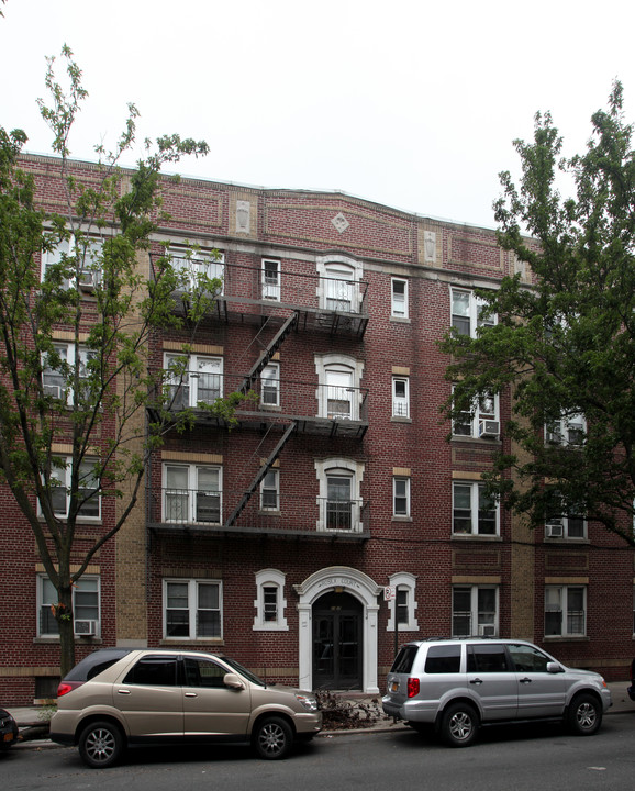 Rosex Court in Ridgewood, NY - Building Photo